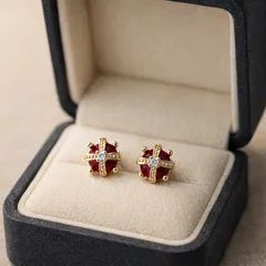 【装飾美】ルビー ピアス 冠モチーフ クラウン K18コーティング S925 CZダイヤ スタッドピアス ゴールド 気品 誕生石 お守り プレゼント