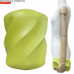 最終値下げ！BOTTEGA VENETA ボッテガヴェネタ  新品・アウトレット クラッチバッグ ポーチ 639332 VA9A0 3520 キウイゴールド ミニバッグ 本革 レザー 並行輸入品 送料無料のサムネイル