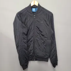 アディダス キルティング ジャケット