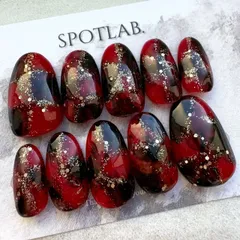 現品ネイルチップ　レギュラーオーバル　赤　黒　ニュアンスネイル　もやもや　ホログラム