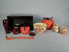 茶事具】大多尾重光造 桜材兜蒔絵丸香合 香合327 | Shop at Mercari