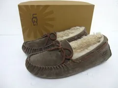 【極美品】【1度のみ着用】UGG アグ DAKOTA モカシン ムートン スリッポン フラットシューズ 防寒 レディース 5612W/ESP USA7 24.0cm 秋冬春用■管理番号L29762AWS26-260121-203（990）
