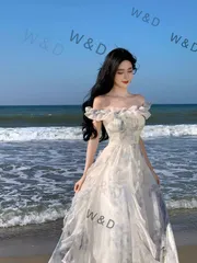 【送料無料】フラワープリントワンピース ロング リゾート ビーチウェア エスニック 大人可愛い おしゃれ 海 旅行 夏 フォトジェニック パーティードレス 夕涼み 南国の風と花模様が踊る、フォトジェニックなロングリゾートワンピース