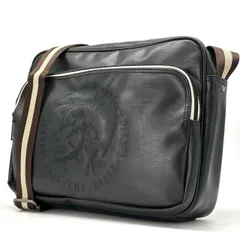 【“仕事と街”の中間解】　DIESEL　ショルダーバッグ スクエア型 ブレイブマン ワンショルダー A4収納可 肩がけ ディーゼル　ブラック