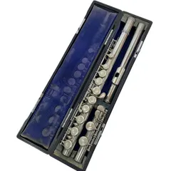 YAMAHA　YFL-211　Eメカ　ヤマハ　フルート　ハードケース付き 034235