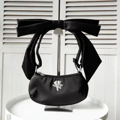 ヘブン バイ マークジェイコブズ × サンディーリアング ビッグリボン メタルロゴ ワンショルダーバッグ ブラック