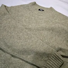 UNIQLO スフレヤーン クルーネックセーター ライトグリーン