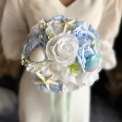 白バラ×水色×ミント貝殻ラウンドブーケ☆ブートニア