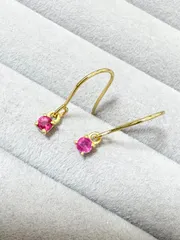 宝石質ルビーAAA フックピアス　サージカルステンレス　 K18メッキ