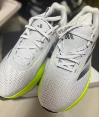 アディダス ランニングシューズ