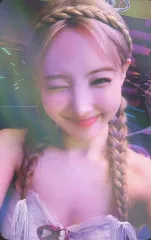 【中古】コレクションカード(女性) TWICE/ナヨン/ホログラム仕様/CD「11TH MINI ALBUM BETWEEN 1＆2」withmuu特典ホログラムフォトカード