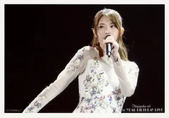 【中古】生写真(乃木坂46) No.024：松村沙友理/ライブフォト・横型・上半身・衣装白・右手伸ばし/CHOOSE 5 PHOTOS! ～7th YEAR BIRTHDAY LIVE PHOTO Ver.～