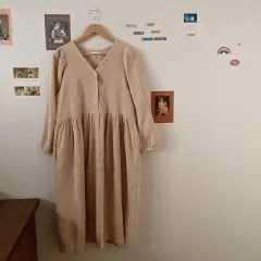 ベージュコーデュロイ Vネック長袖ONE PIECE