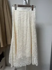アイボリー 刺繍 スカート