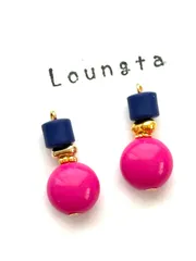 4106ピンクの小ぶりピアス 樹脂ピアス