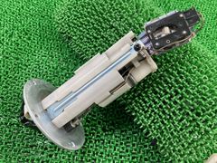 SUZUKI 部品 15100-68813.フェールポンプ - メルカリ