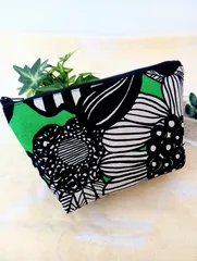 ファスナーポーチ(北欧アートフラワーグリーン)