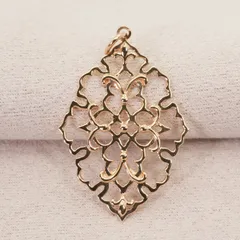 美品 アガット 透かし ジャスミン ネックレストップ K10/25-2993