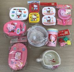 新品未使用ハローキティ 野いちご 保存容器 タッパー 他キッチン小物