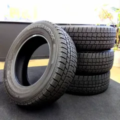 【送料無料】【215/65R16】中古美品 スタッドレスタイヤ 4本セット DUNLOP WINTERMAXX WM02 16インチ SUV ミニバン 2021年製のサムネイル