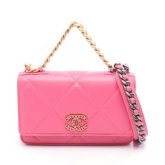 CHANEL ノベルティ チェーンウォレット - メルカリ