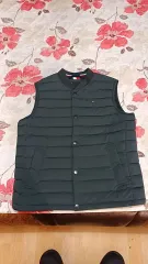 トミーヒルフィガー グース軽量ベスト 100 バスト56 丈67