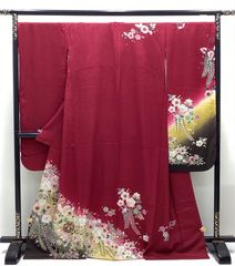 805.正絹 振袖、赤、165ぐらい - メルカリ