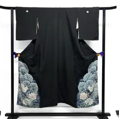 黒留袖　アンティーク　鶴　牡丹　松　五つ紋　着物　014b d ms