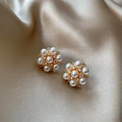 パール フラワー ピアス｜上品 大人可愛い｜結婚式・入学式・卒業式｜キラキラ CZ