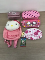 【未使用・現状品】ハローキティグッズ　６点　ミニリュック1点　ポーチ4点　ストラップ1点　S-129