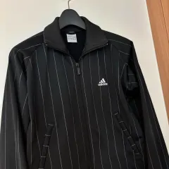 アディダス ストライプ ジャージ レア ジャケット アウター 必須アイテム