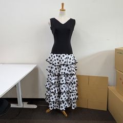 うさぼう様♪専用オーダー 白・黒のファルダ - メルカリ