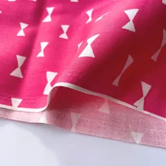 りぼん柄　生地　幅113㎝×105㎝