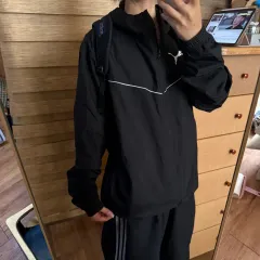 PUMA ウィンドブレーカー ジャケット