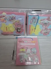 サンリオキャラクター アークス アクリル スタンド キーホルダー + メタルバッジ セット