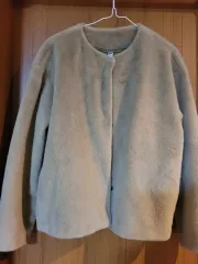 ユニクロ レディース ファー ジャケット ベージュ