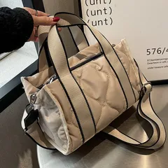 ショルダーバッグ ミニショルダー 手提げバッグ ハンドバッグ ナイロンポリエステル 肩掛け 斜めかけ シンプル お出かけ  オシャレ 無地  軽量  レディース   カジュアル ショルダー トートバッ