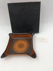 【K-1839】鴻池製作所?  本革 レザートレー  小物入れ レザーカービング ビンテージ