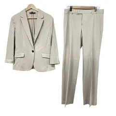 UNTITLED(アンタイトル) レディースパンツスーツ レディース美品  - ベージュ