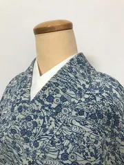 【中古】 Mサイズ 小紋 正絹 ブルーグレー地に草花模様 袷着物 