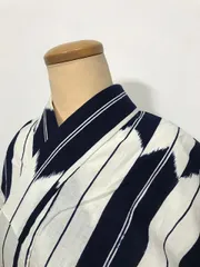 ●8.18a【中古】Mサイズ 浴衣 綿 白地に矢羽根模様