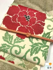 【中古】名古屋帯 正絹 白地に唐花文様 お太鼓柄 九寸 アンティーク