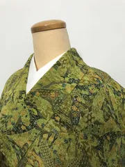 【中古】Mサイズ 小紋 正絹 グリーン地に花模様 袷着物シーズン冬
