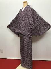 【中古】Lサイズ 化繊 小紋 紫地に唐花模様 二部式