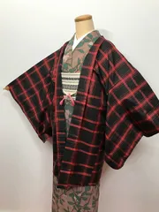 【中古】Mサイズ 正絹 羽織 黒地に格子文様