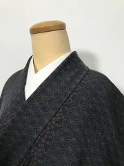 【中古】Mサイズ 小紋 正絹 濃紺地に麻の葉模様 身丈長め