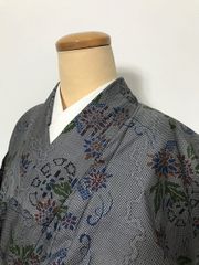 着物 紬 正絹 幾何学模様 花柄 黒 グレー - メルカリ
