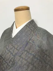 【中古】Mサイズ 紬 正絹 グレー地に幾何学文様