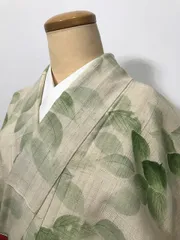 【中古】　Sサイズ 付け下げ 正絹 付下げ訪問着 生成り地に枝葉模様の紬 絵羽紬 袷着物 