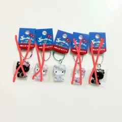 サンリオ ハローキティ立体 ボンボン ドリップ キーチェーン キーホルダー